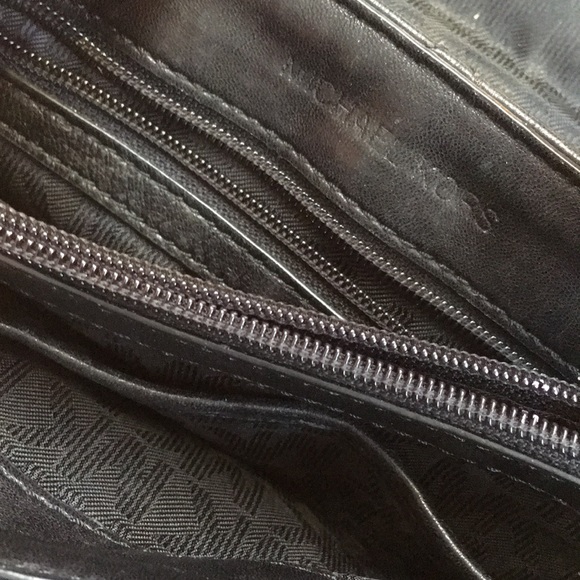 Michael Kors Crossbody - Picture 5 of 8